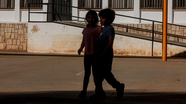 Telediario 1 - Los colegios implementarán cursos de formación para saber cómo actuar ante fenómenos naturales