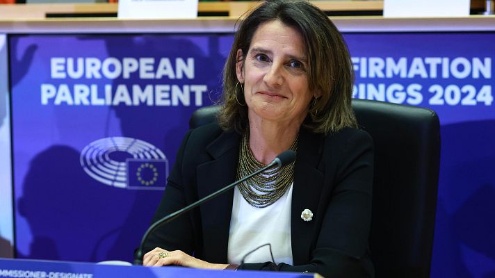 Informativo 24h - Teresa Ribera defiende que las alertas de la DANA que dependían del Gobierno "fueron emitidas a tiempo"