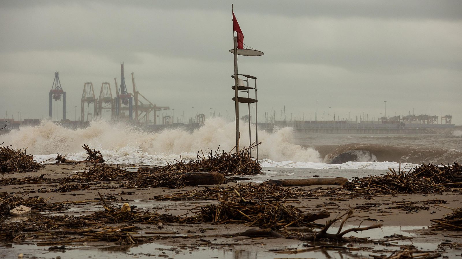 Valencia se prepara para la llegada de la nueva DANA - La tarde en 24h | Ver