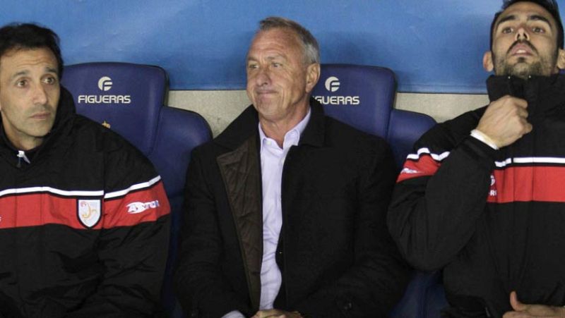 Cruyff se despide de los banquillos | Ver