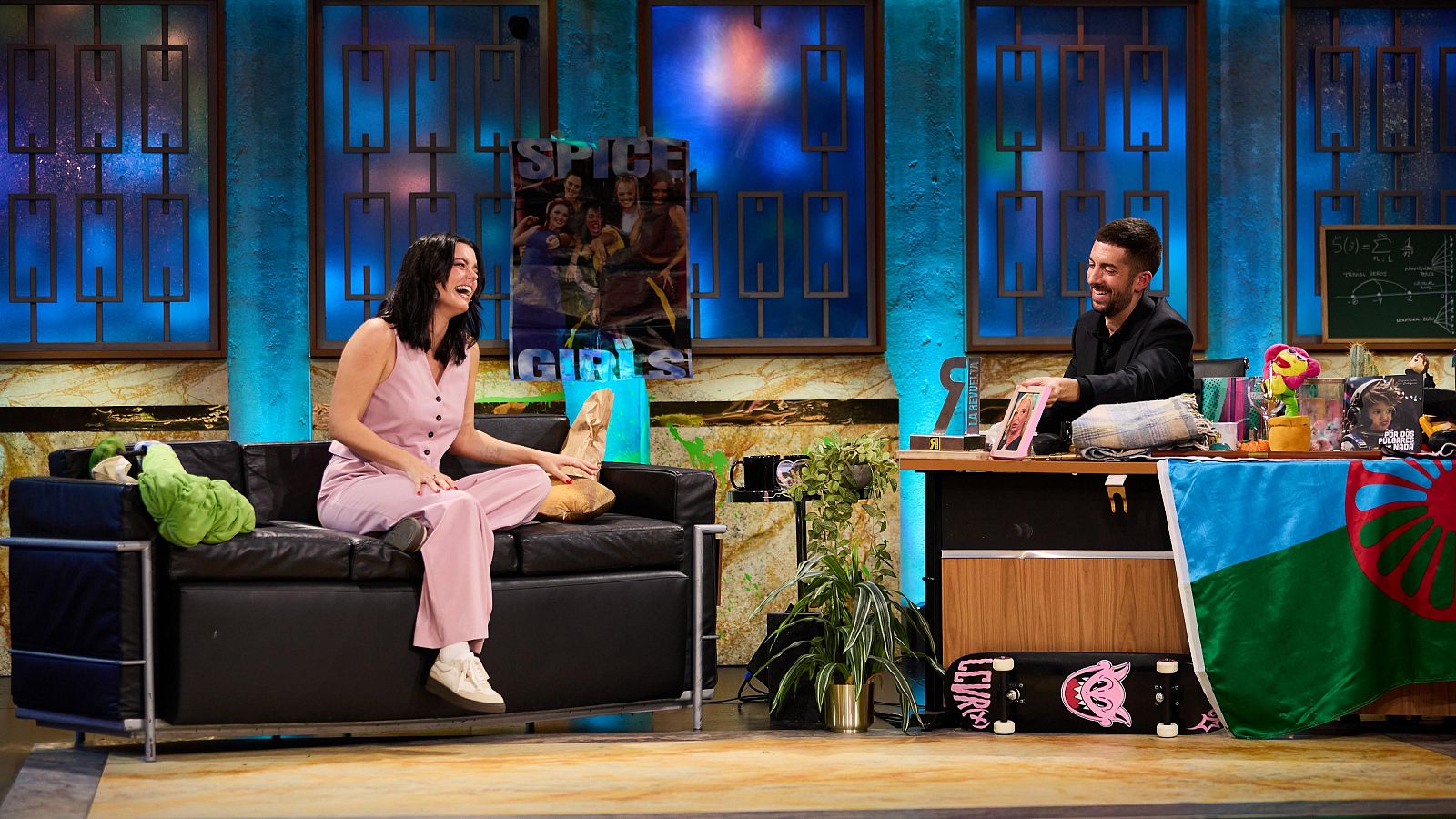 La Revuelta | Adriana Torrebejano ha venido a merendar 13/11/24 - La Revuelta | Ver