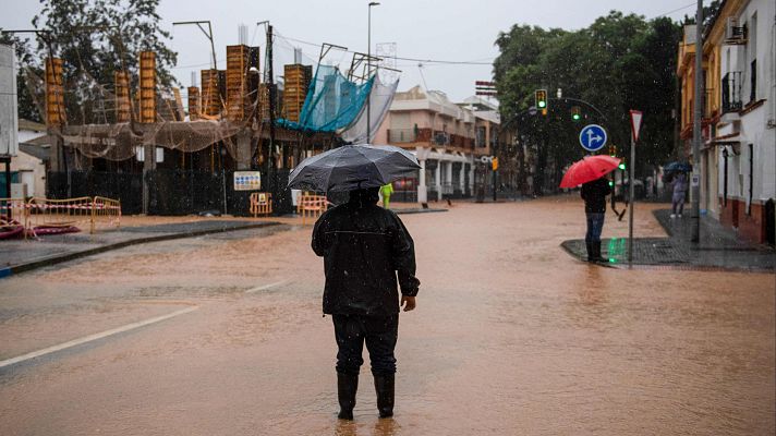 Telediario 2 - Inundaciones y cortes en el transporte de Málaga tras el paso de la nueva DANA