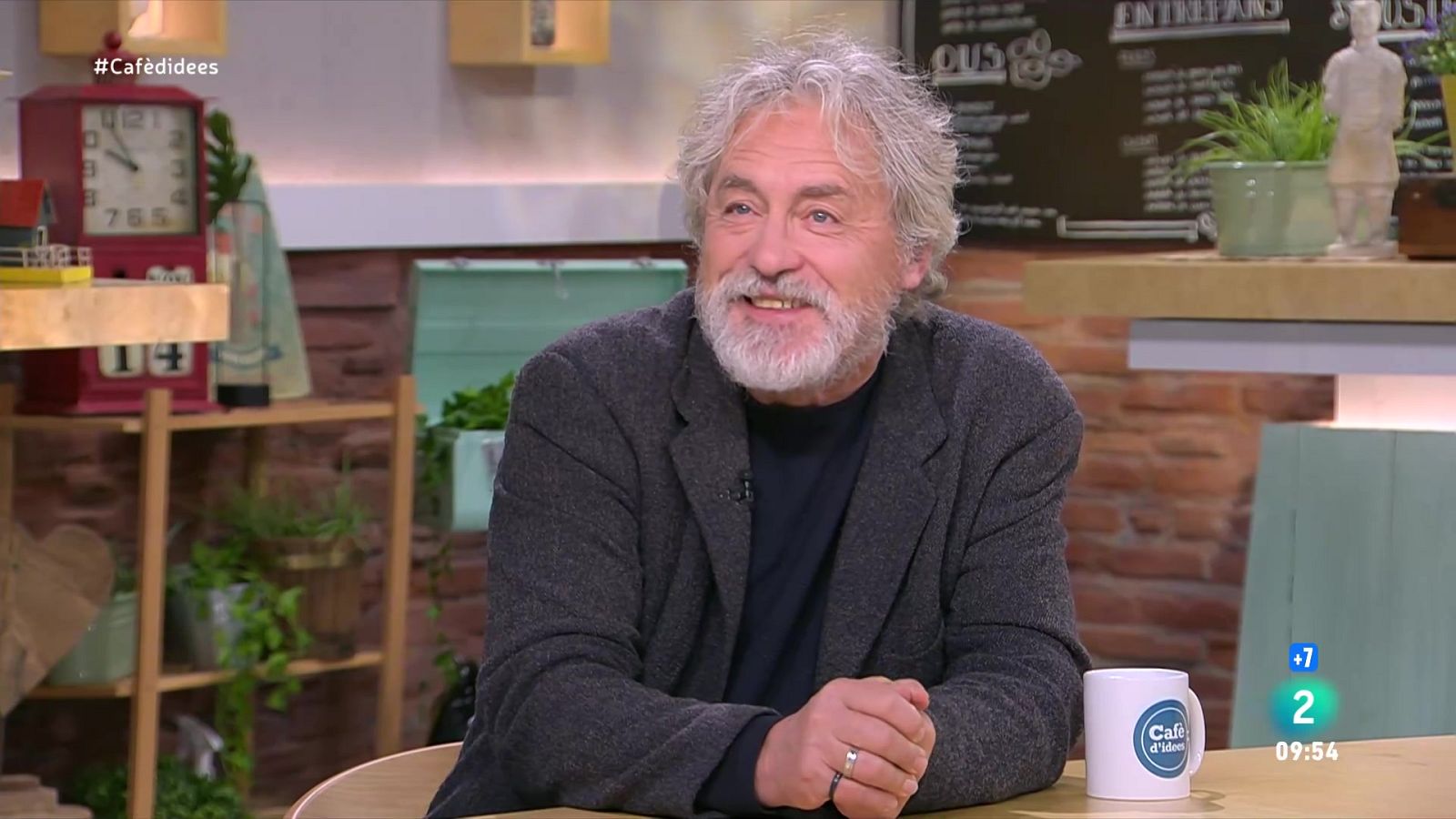 Manuel Rivas ens presenta la novel·la 'Detrás del cielo' - Cafè d'idees | Veure