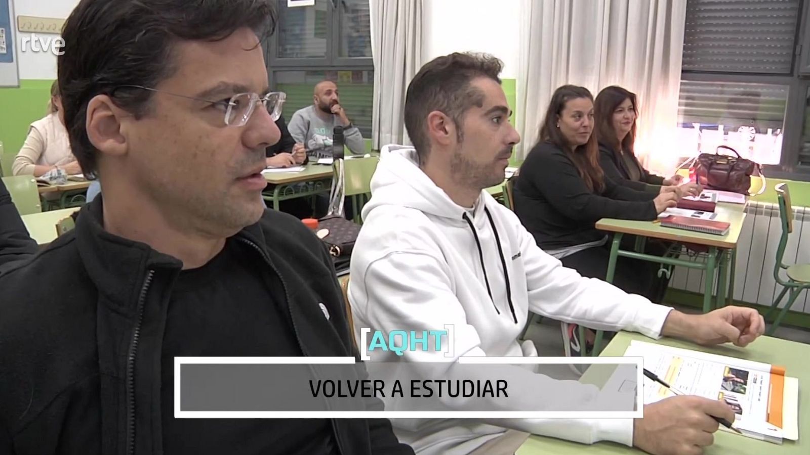 Volver a estudiar - Aquí hay trabajo | Ver