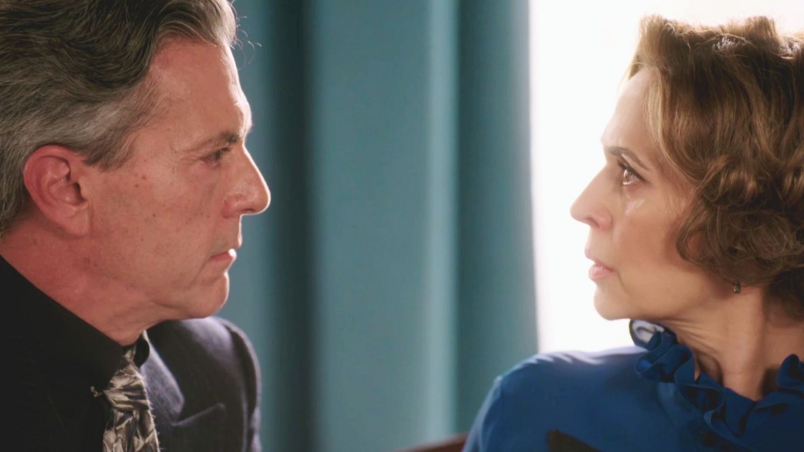 Maruja le pide a Emiliano hacer vidas separadas - Salón de té La Moderna | Ver