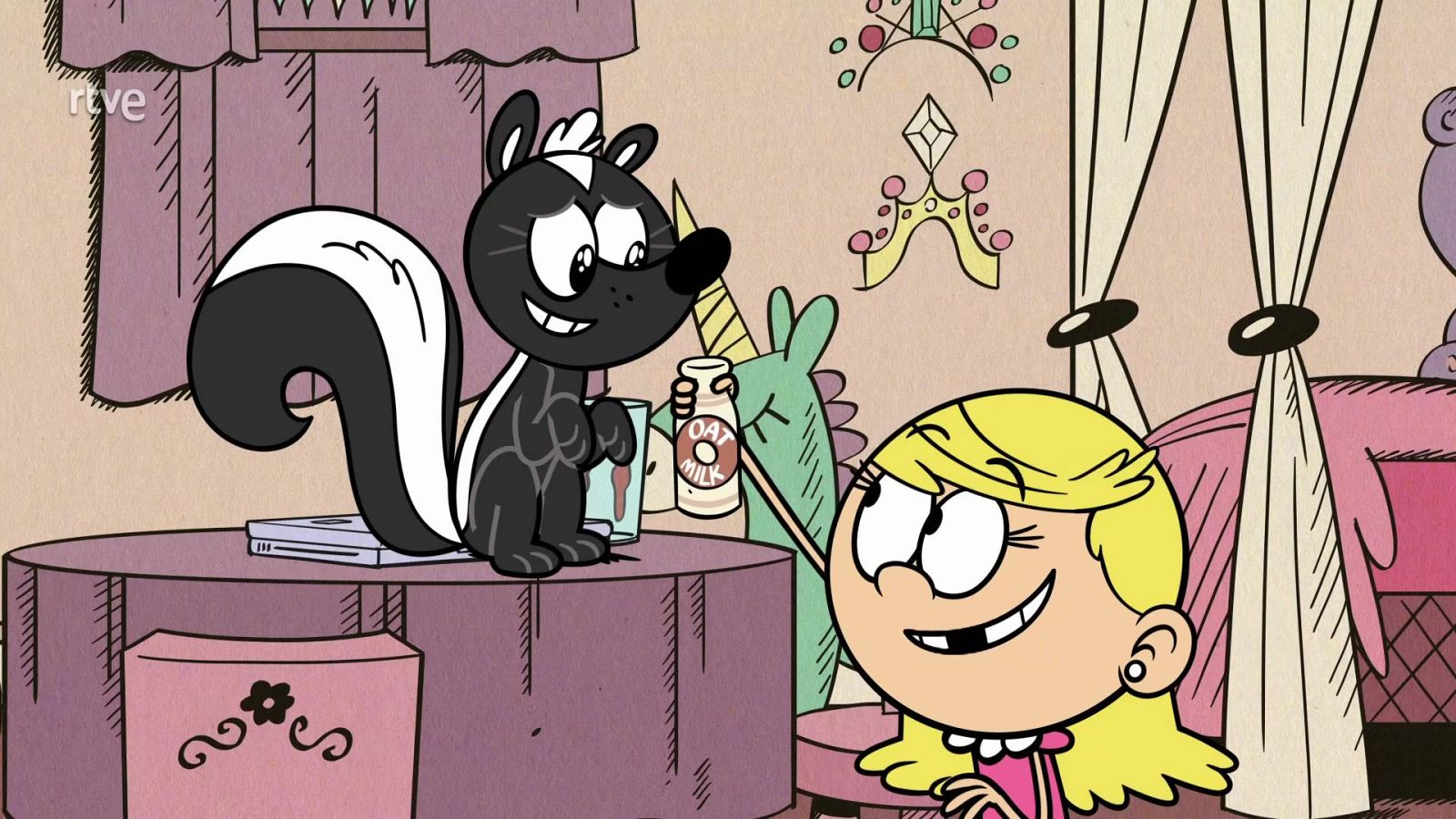 Un amor de mal olor - Una casa de locos | Ver