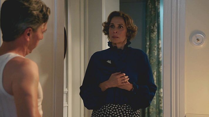 Salón de té La Moderna - Emiliano humilla a Maruja y Pepita