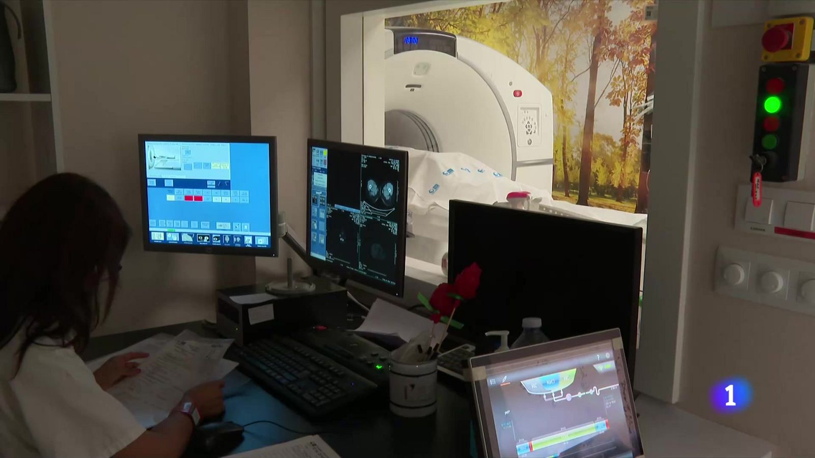 El Clínic impulsa una eina d'IA per facilitar el diagnòstic del càncer de pròstata - L'Informatiu | Ver