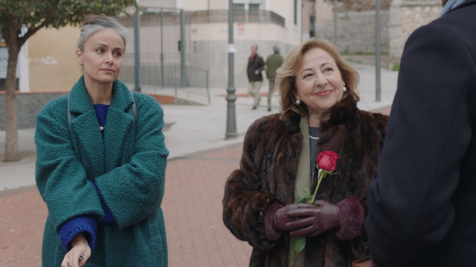 'Verano en diciembre', una historia de cuatro hermanas, una madre y una abuela | Ver