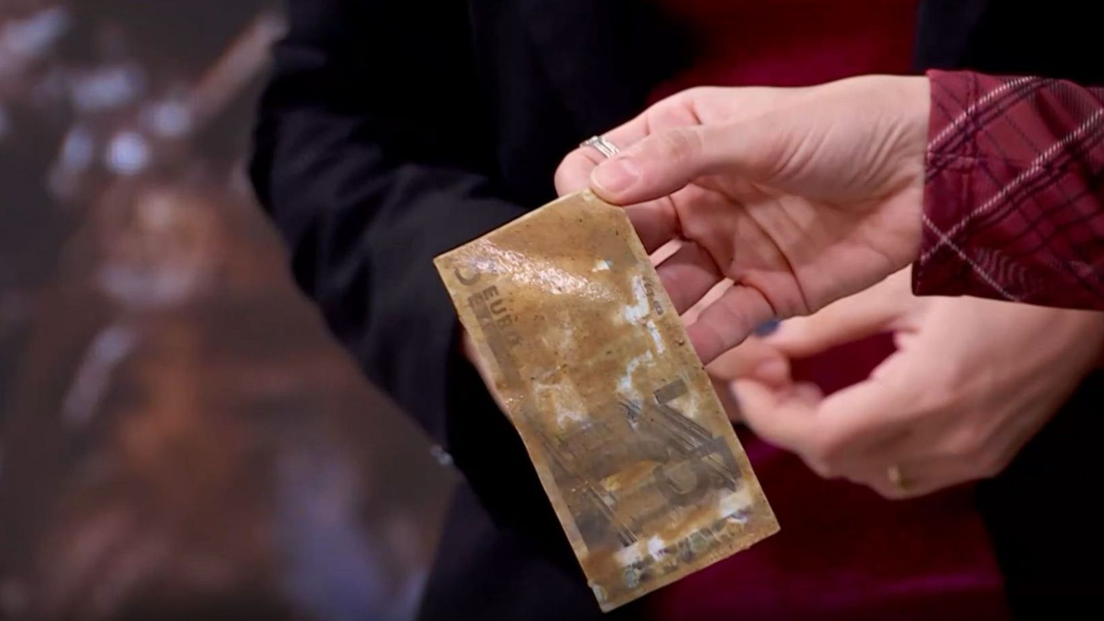 DANA: ¿Cómo recuperar los billetes dañados por el barro? | Ver