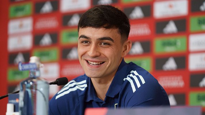 UEFA Nations League - Pedri: "Si podemos ser nº1 del ránking estaría bien, pero mejor hablar en el campo"