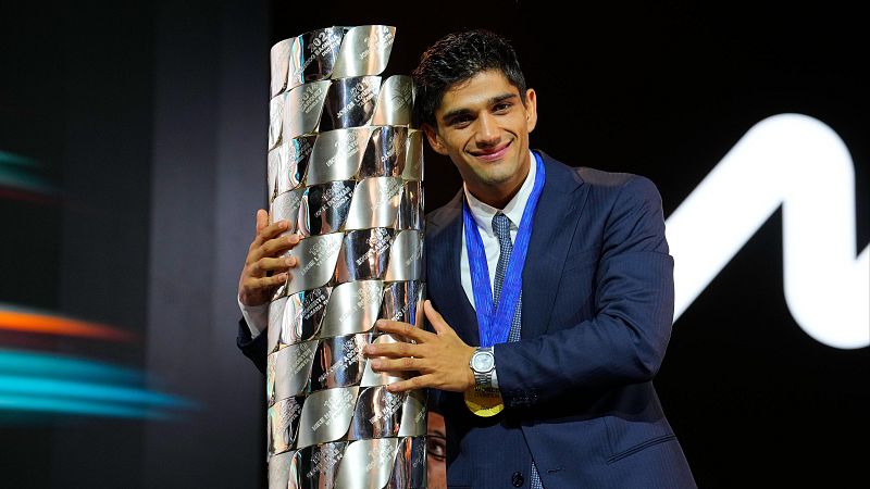 Los familiares de Jorge Martín muestran su emoción tras ganar MotoGP | Ver