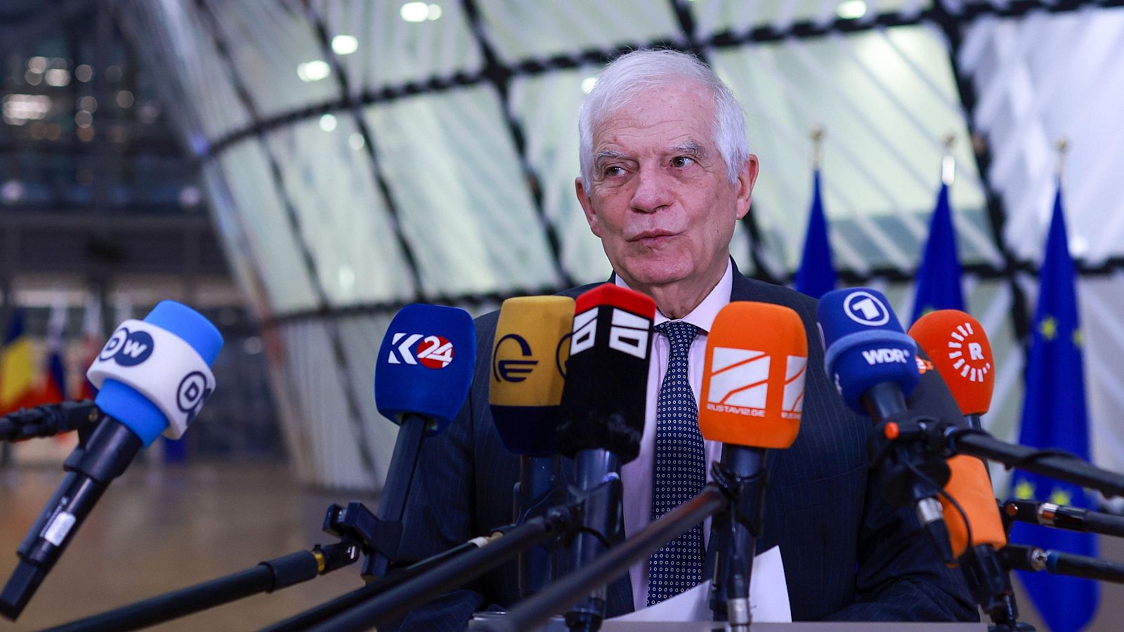 Guerra en Ucrania: Borrell destaca que los ucranianos resisten - Informativo 24h | Ver