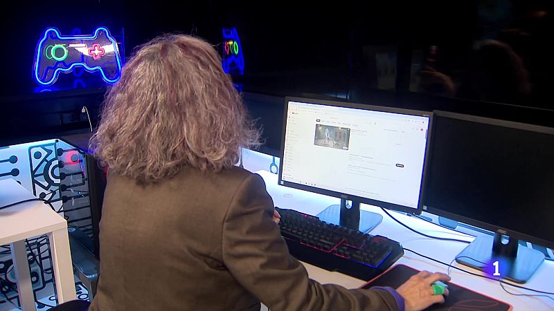 Les dones emprenedores s'obren pas al món tecnològic - L'Informatiu | Veure