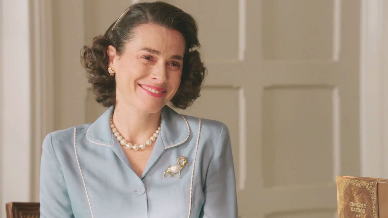 Lázara pide ayuda a Emiliano - Salón de té La Moderna | Ver