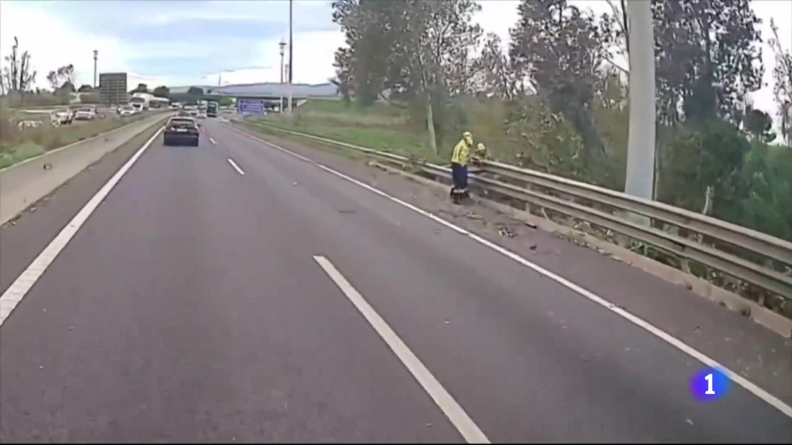 Castelldefells, un dels municipis més afectats per les ventades - L'Informatiu | Veure