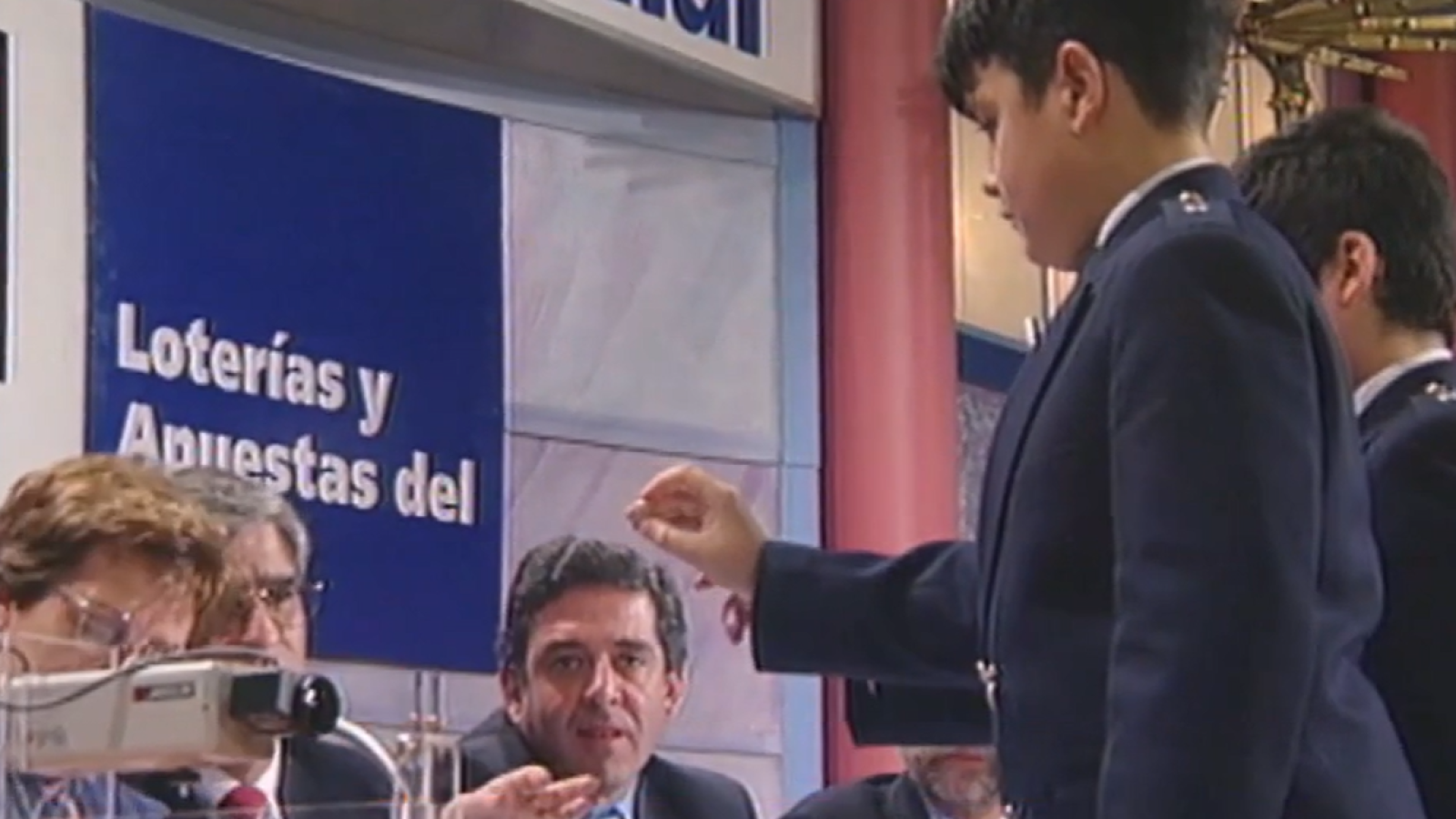 1998: el Gordo de la Lotería de Navidad fue el 21856 | Ver