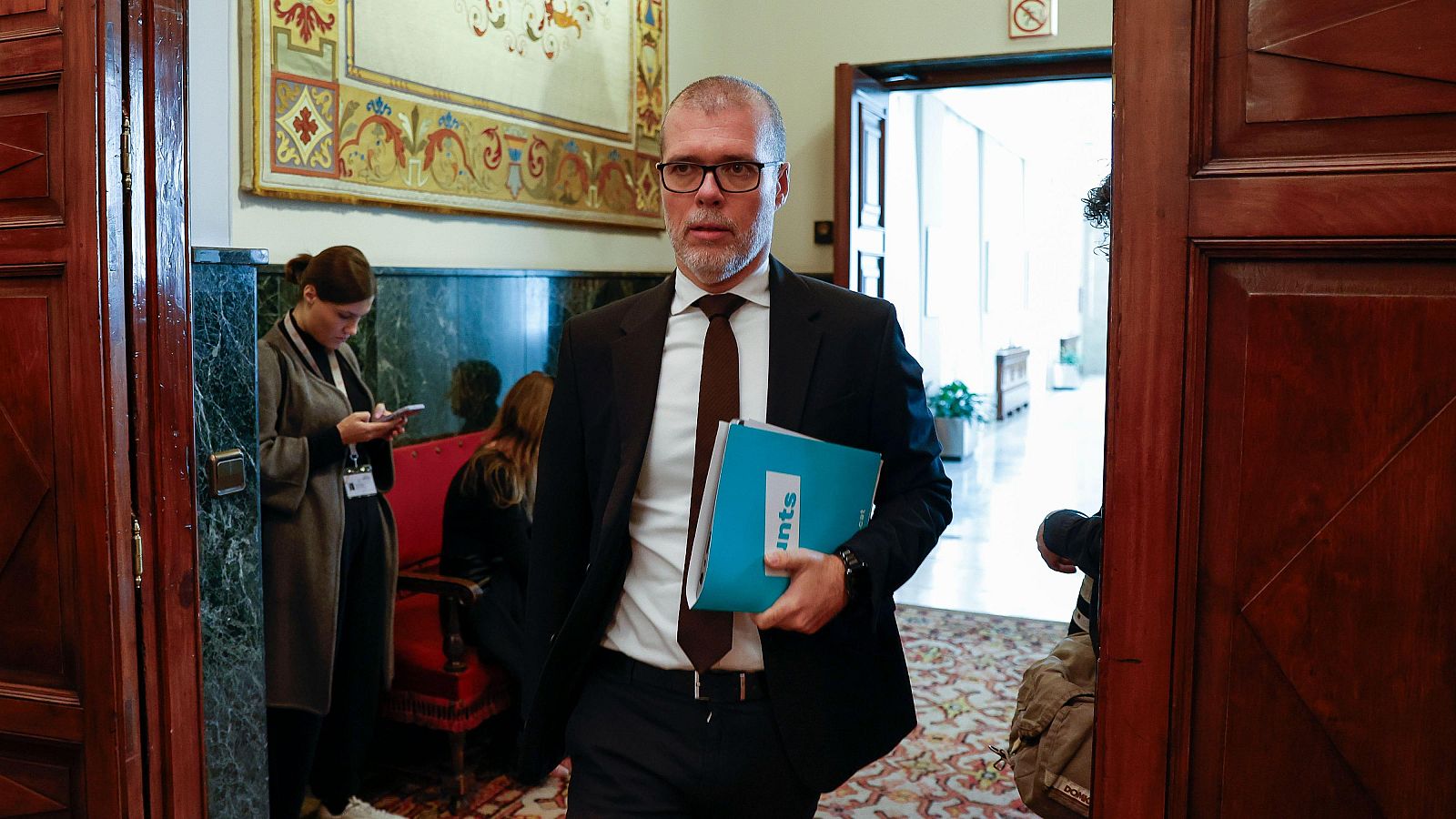 Junts votará 'sí' al impuesto a la banca, pero 'no' al gravamen a las energéticas - La hora de La 1 | Ver