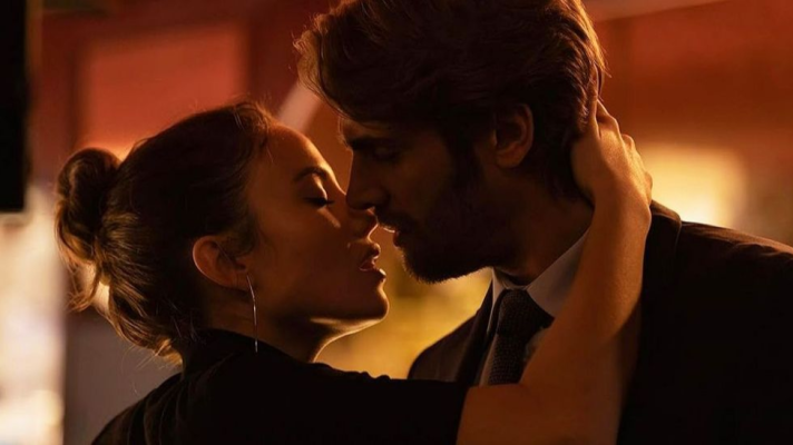 Telediario 1 - La novela erótica vuelve a los cines con 'Pídeme lo que quieras'