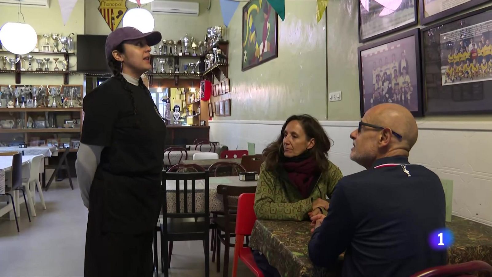 S'encareix el menú del dia: a Barcelona ronda els 15 euros - L'Informatiu | Veure