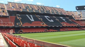 El ftbol vuelve a Mestalla tras la DANA