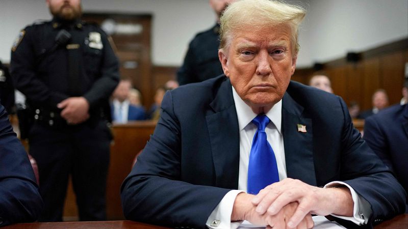 El juez retrasa indefinidamente la sentencia contra Trump por el caso Stormy Daniels | Ver