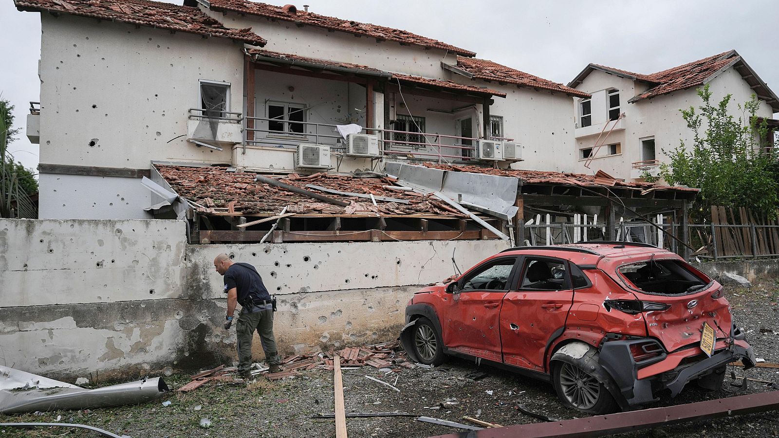 Hizbulá lanza 240 cohetes contra Israel con impactos en Tel Aviv | Ver