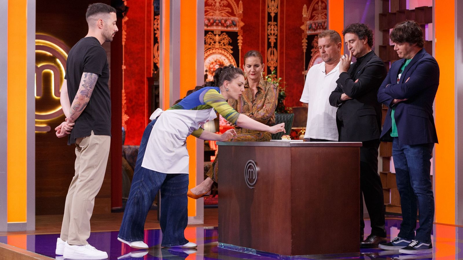 Inés Hernand conecta con su infancia con este plato junto a su novio - MasterChef | Ver