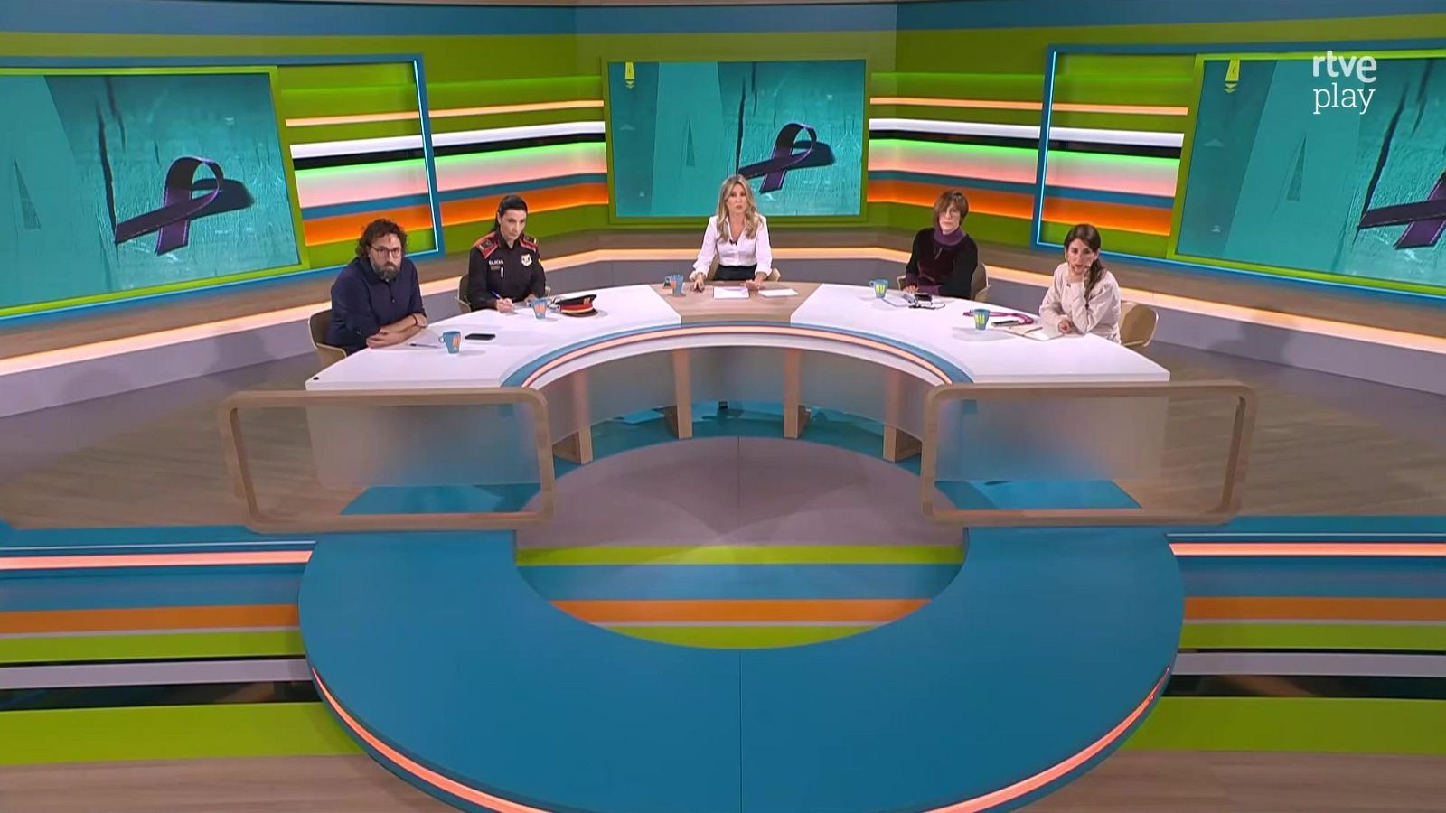 25N, Sonny Angels falsificats, somnis i Nadal | L'altaveu - L'altaveu | Veure