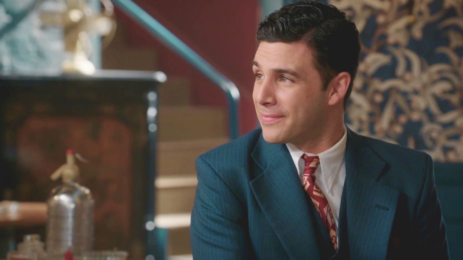 Iván descubre a Mercedes mintiéndole - Salón de té La Moderna | Ver