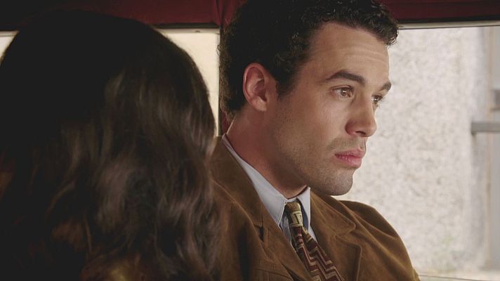 Salón de té La Moderna - Rodrigo sabotea la presentación de Emiliano