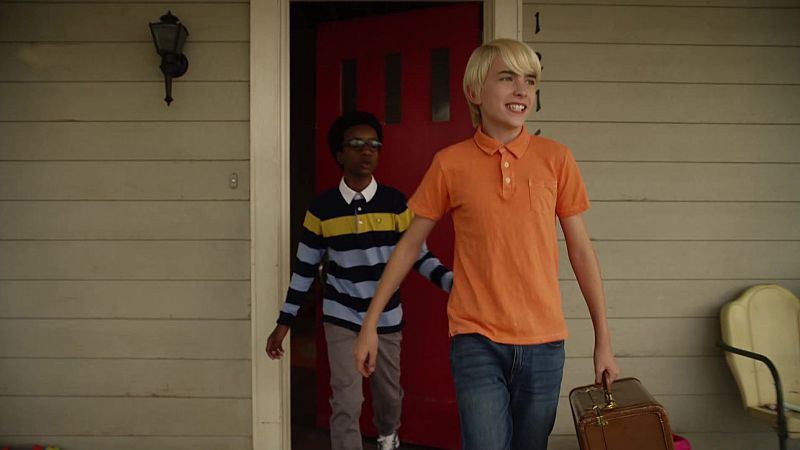 The guy who makes you fly - Una verdadera casa de locos en inglés | Watch