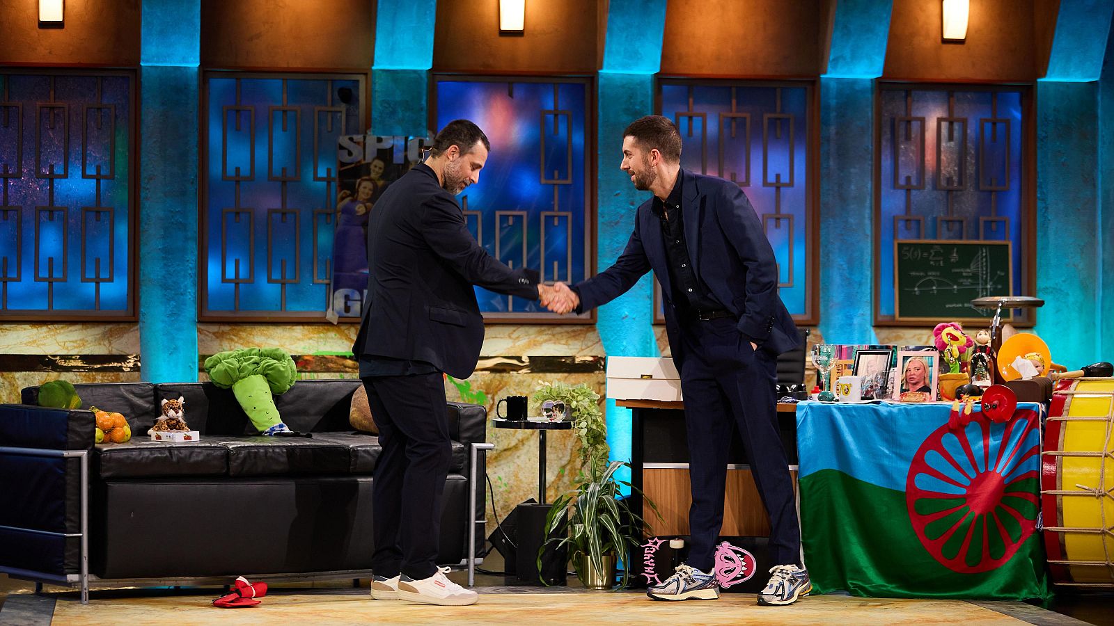 La Revuelta | ¿Dónde trabajó Hugo Silva antes de ser actor? 26/11/24 - La Revuelta | Ver