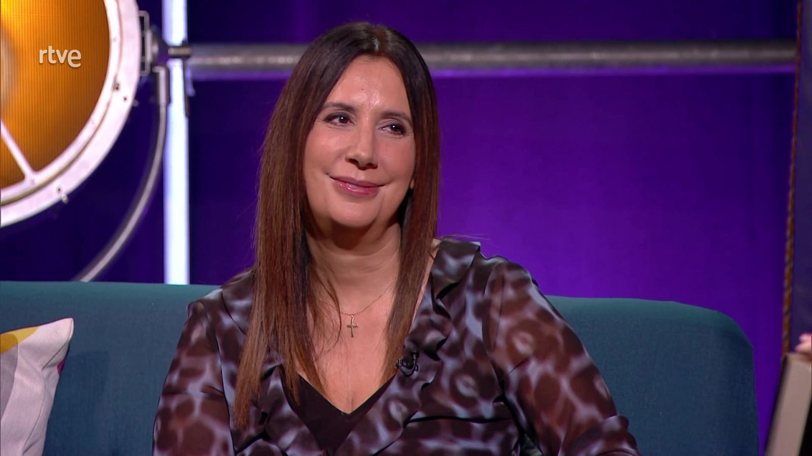 Entrevista a la escritora Dolores Redondo - Culturas 2 - Culturas 2 | Ver