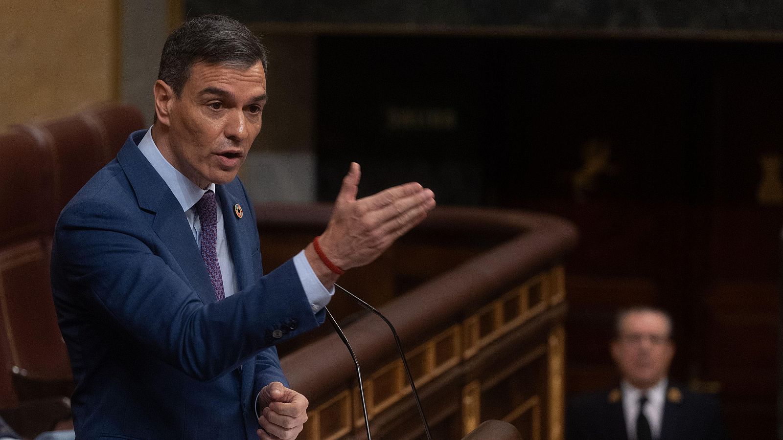 Sánchez anuncia un tercer paquete de ayudas para la DANA - Telediario 1 | Ver