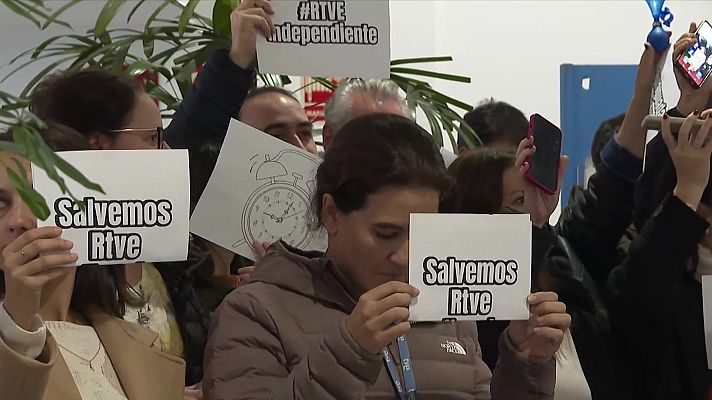  - Trabajadores de RTVE protestan bajo el lema: "Por una RTVE libre de interferencias políticas"