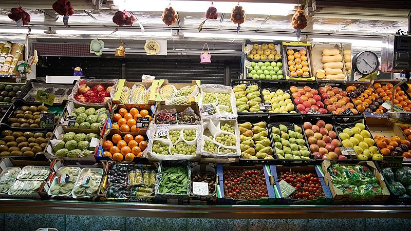 La inflación sube al 2,4% en noviembre por el encarecimiento de la electricidad y los carburantes - Telediario 1 | Ver