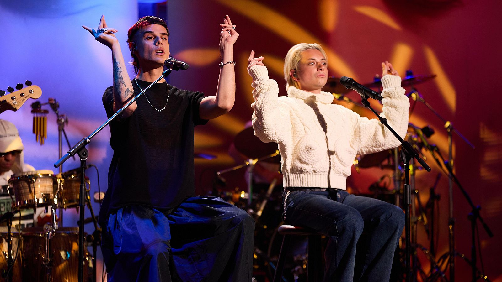 La Revuelta | Ca7riel y Paco Amoroso cantan "El único" 28/11/24 - La Revuelta | Ver