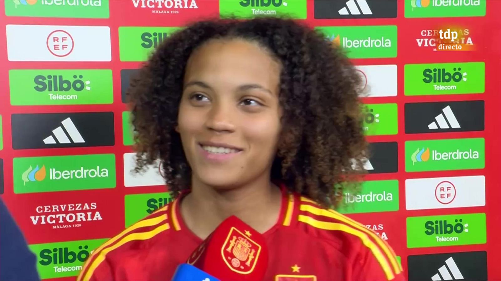 Vicky López: "Gracias a Montse por la oportunidad" - Fútbol | Ver