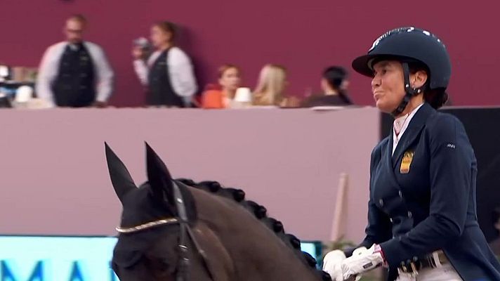 Telediario Fin de Semana - Beatriz Ferrer-Salat finaliza tercera en doma clásica en la Copa del Mundo de la Madrid Horse Week