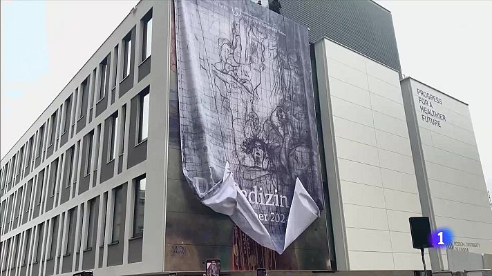 Telediario Fin de Semana - La Inteligencia Artificial recupera una de las obras más famosas del pintor Gustav Klimt