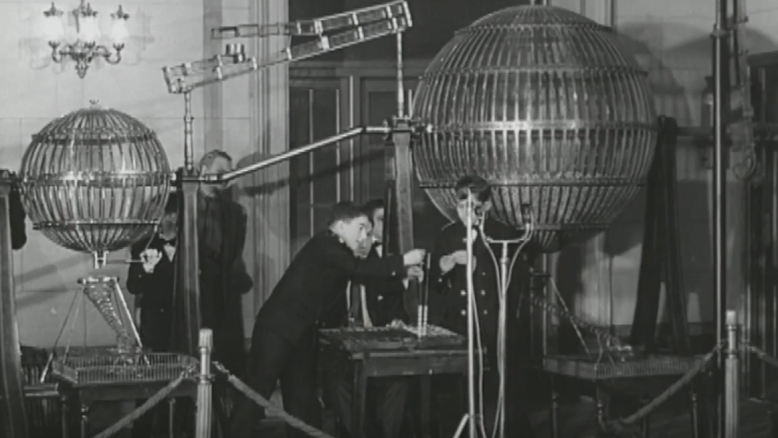 1957: el Gordo de la Lotería de Navidad fue el 53414 | Ver