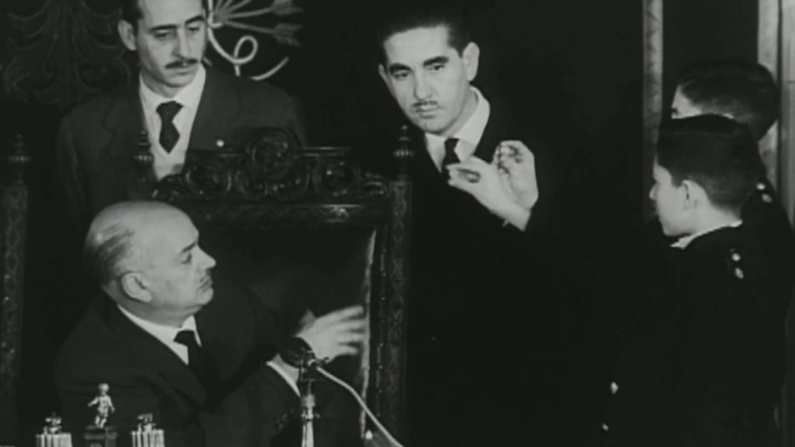 1961: el Gordo de la Lotería de Navidad fue el 24964 | Ver