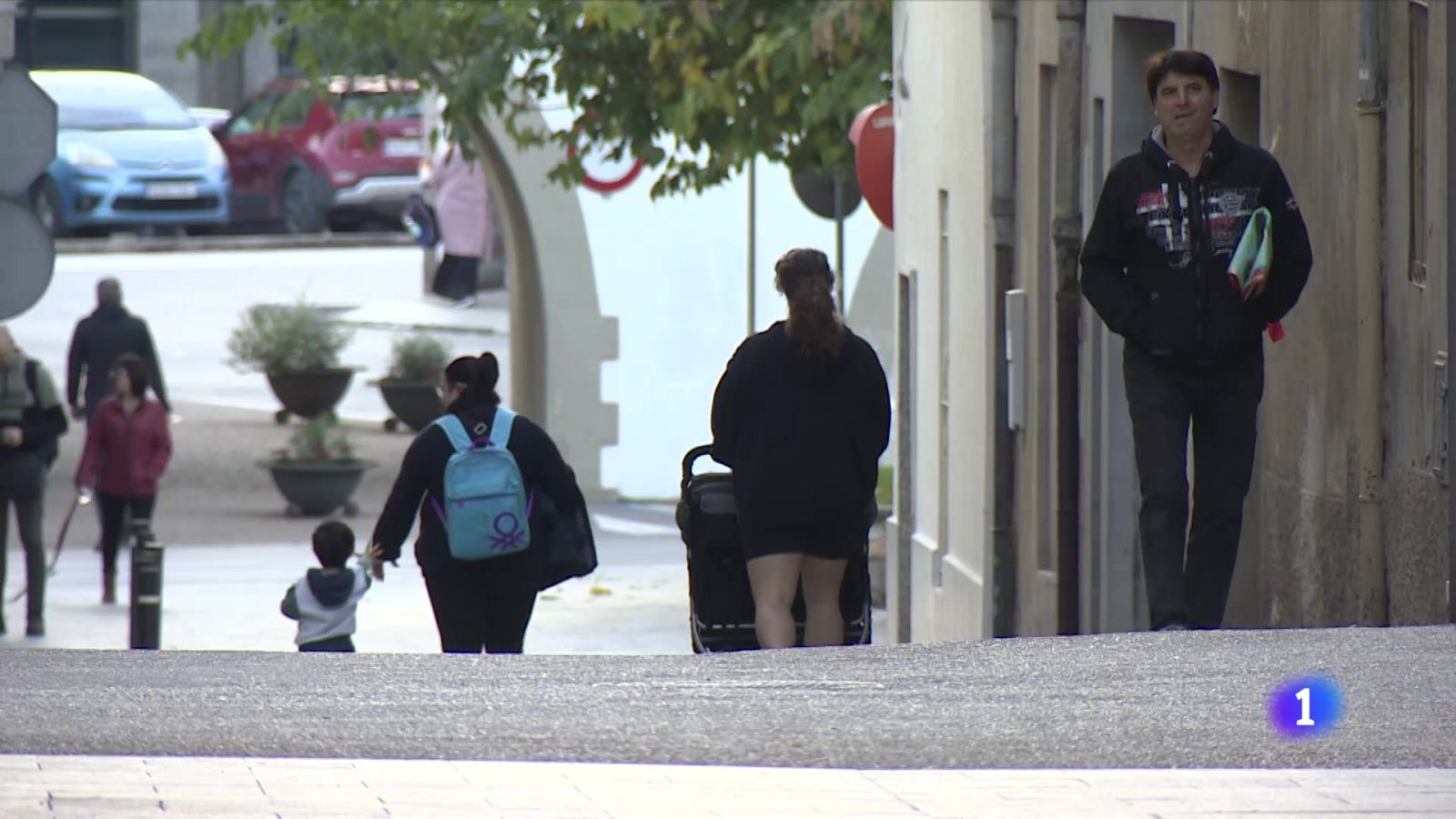 Els preus de l’habitatge a Barcelona motiva la marxa dels veïns - L'Informatiu | Veure