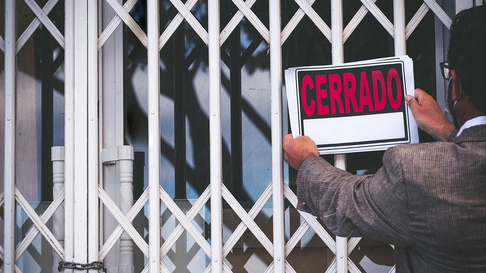 El pequeño comercio, en declive | Ver