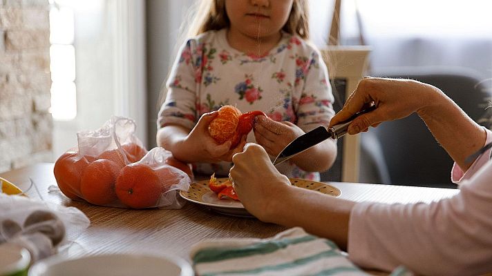 Telediario Matinal - Tener hijos cuesta un 13% más que en 2022, según Save the Children