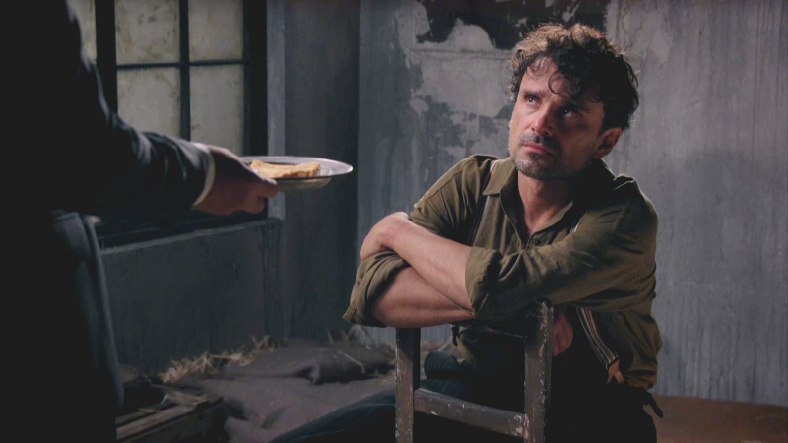 Pietro decide hacer huelga de hambre - Salón de té La Moderna | Ver