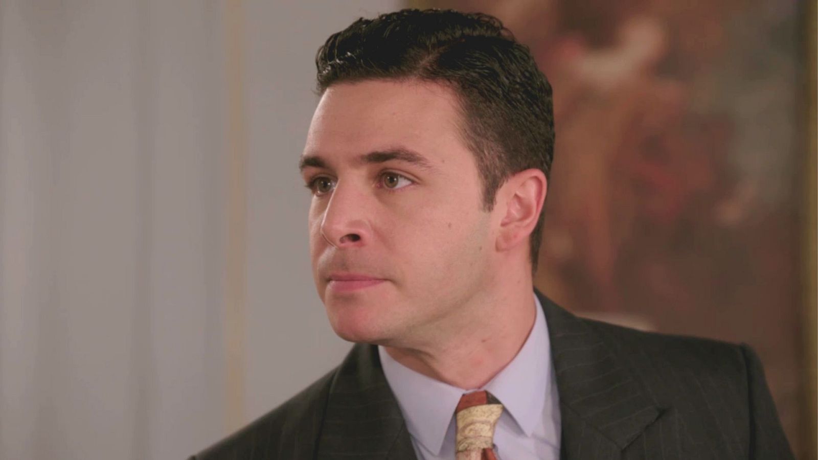 Iván acusa a Maruja de ser infiel - Salón de té La Moderna | Ver