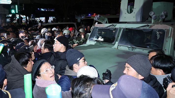 La noche en 24h - El presidente de Corea del Sur decreta la ley marcial y la retira tras una jornada caótica en el Parlamento