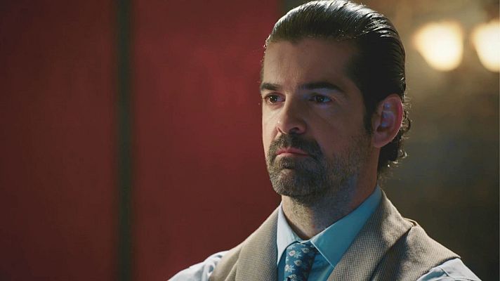 Salón de té La Moderna - Iván chantajea a César